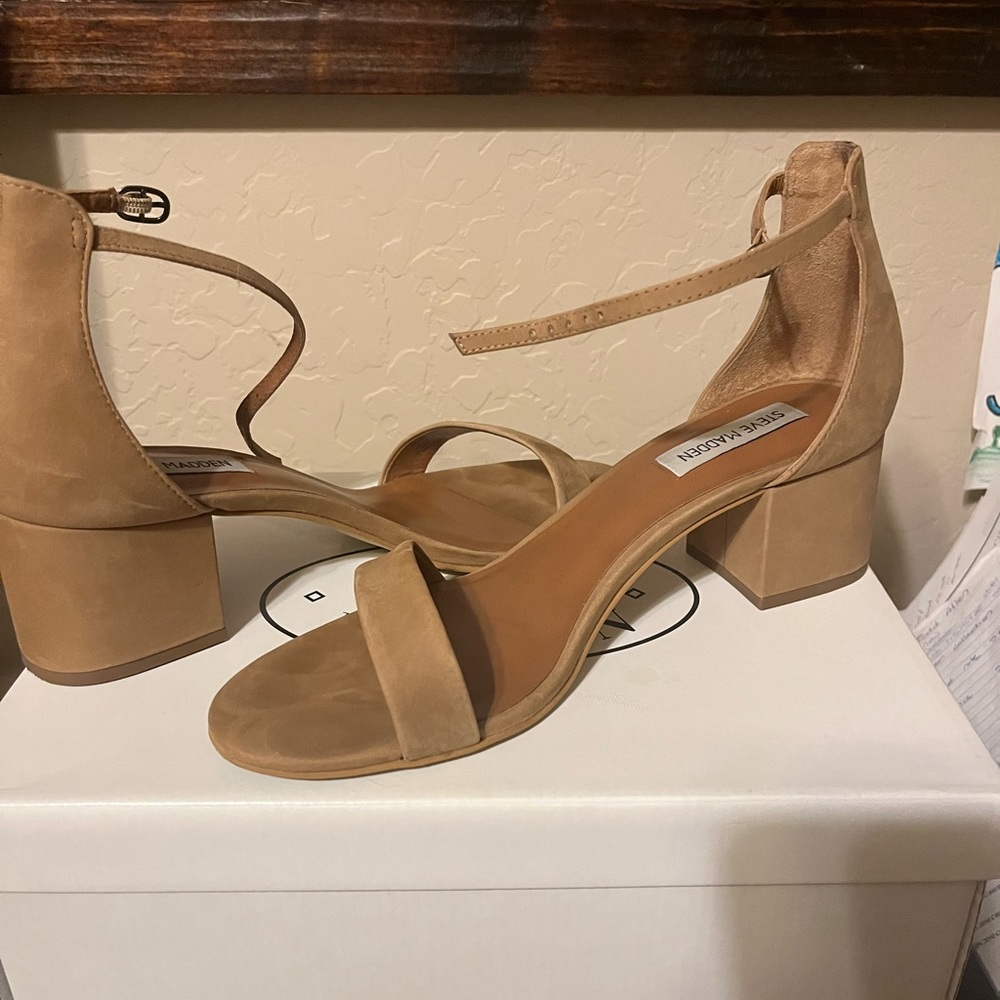 Steve Madden Irene Tan Suede Nubuck Heels